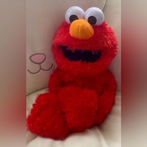 Elmo English & Spanish Talking Singing Love to Hug Plush Toy